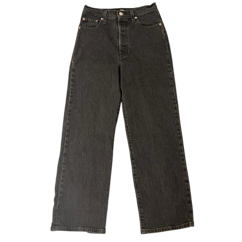 Levi’s black straight ankle jeans